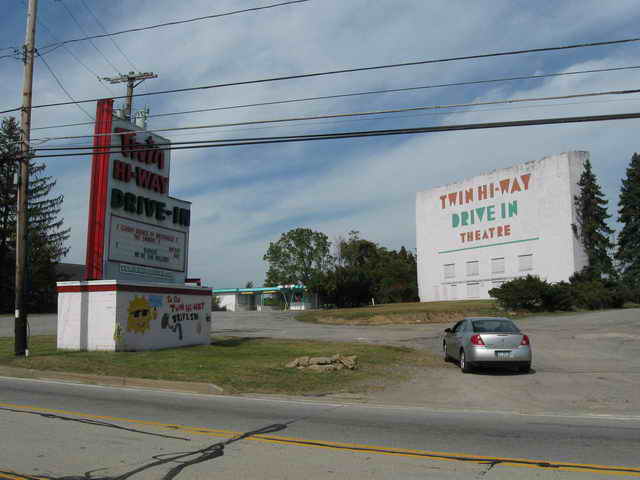 Twin Hi-Way Drive-In - 2013 Photo